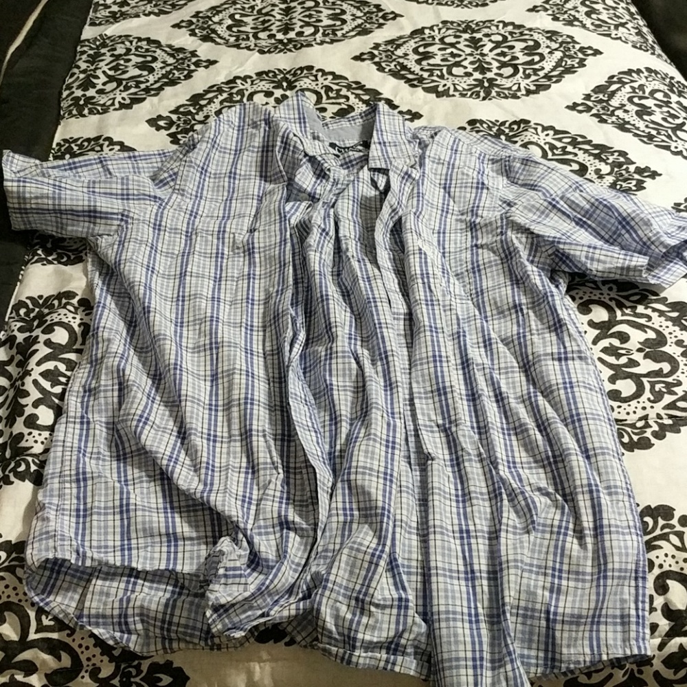 Mens short sleeve shirt